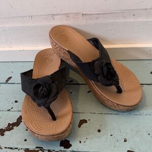 Crocs Size10  A-Leigh Flower Leather Flip Flop Sandal Wedge Cork wrapped Leather